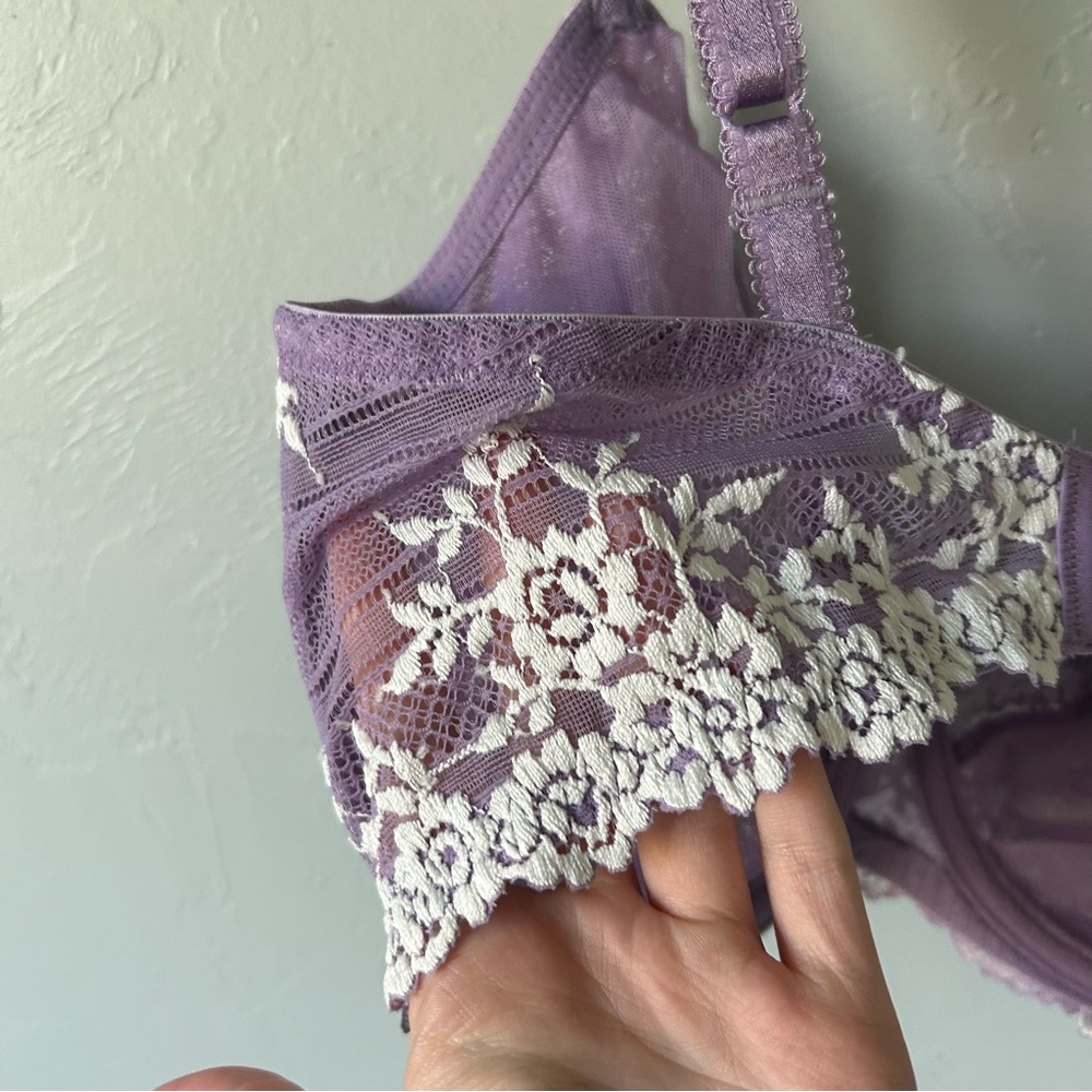 Wacoal Embrace Lace Underwire Bra Purple Size 36DD - Picture 7 of 11